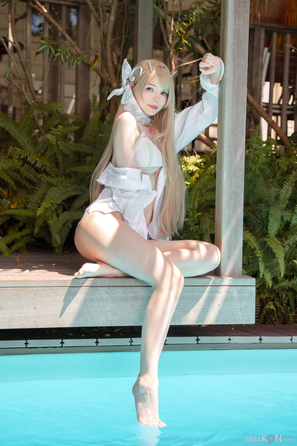 Coser@Peach milky: Viper Bikini (21 photos)