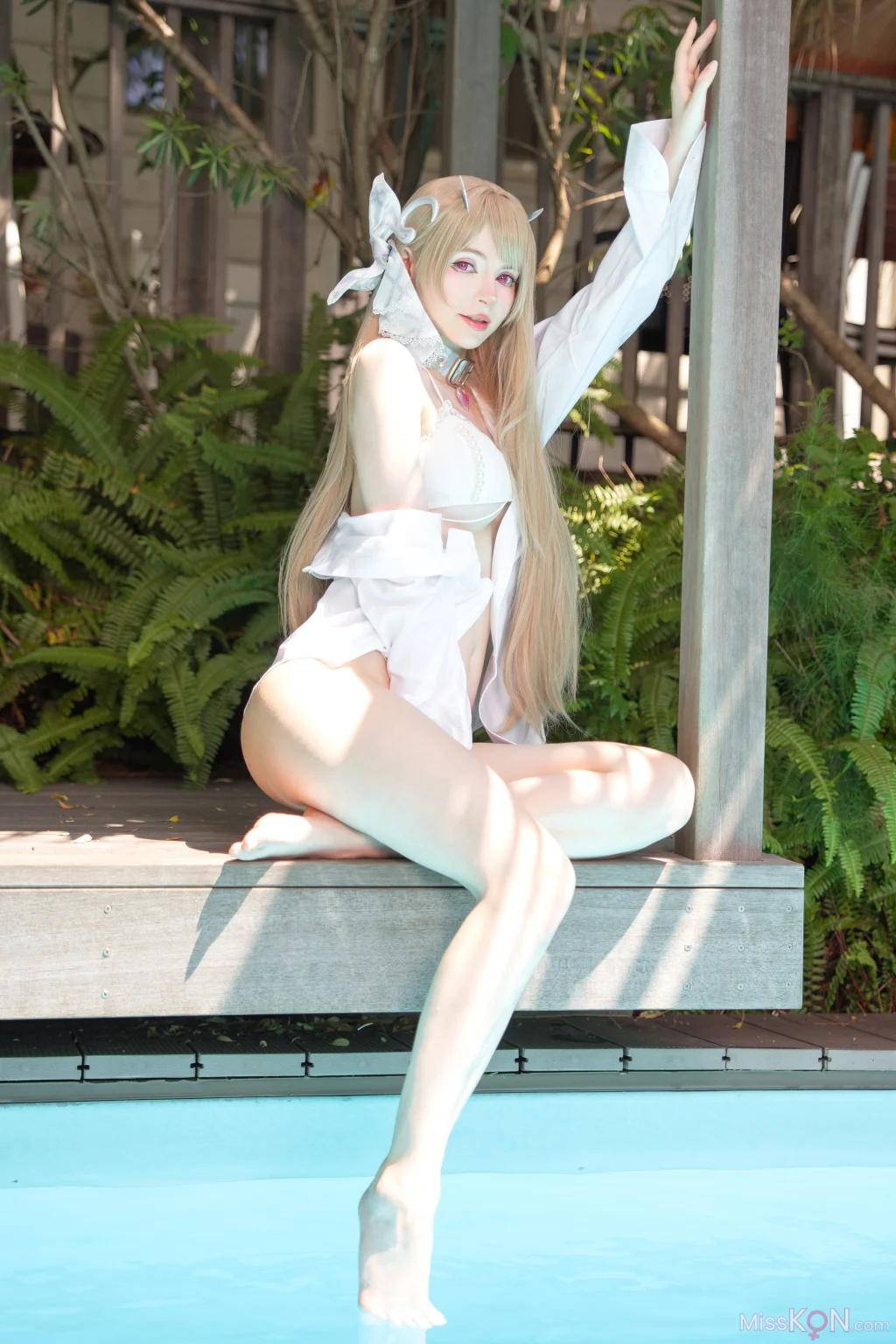 Coser@Peach milky: Viper Bikini (21 photos)