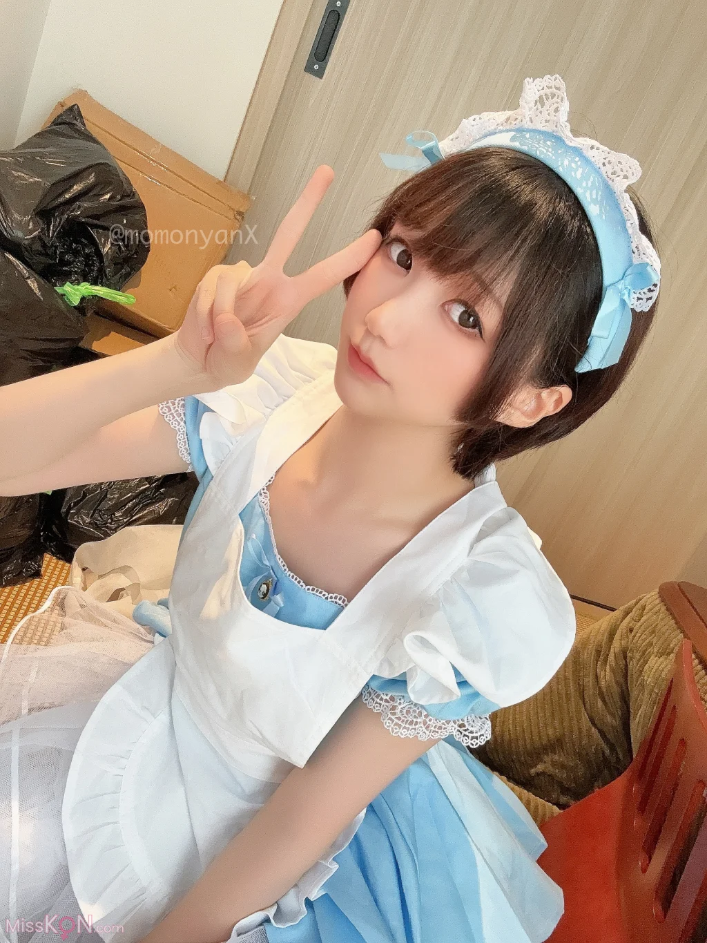 Coser@NAGISA魔物喵: [Fantia]ゴミ屋敷掃除してるメイドさん (65 photos) – Page 2