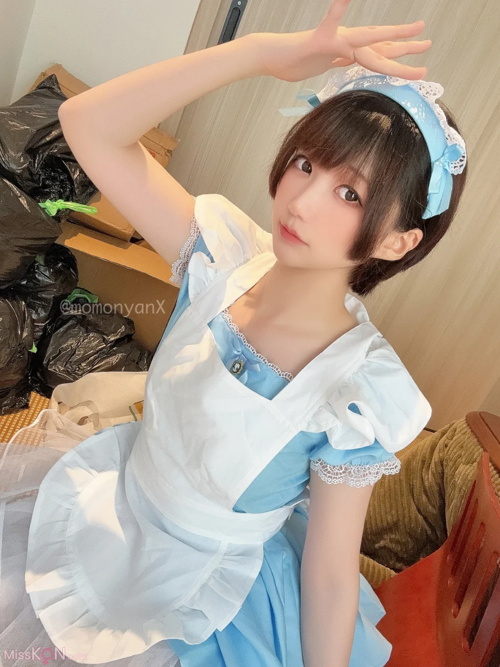 Coser@NAGISA魔物喵: [Fantia]ゴミ屋敷掃除してるメイドさん (65 photos) – Page 2
