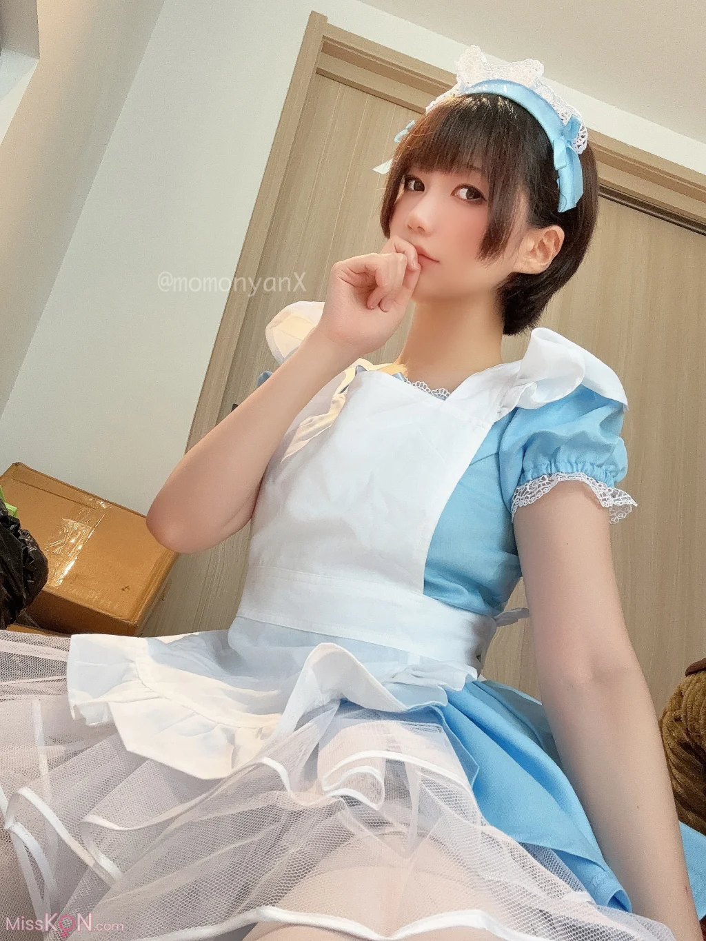 Coser@NAGISA魔物喵: [Fantia]ゴミ屋敷掃除してるメイドさん (65 photos) – Page 3