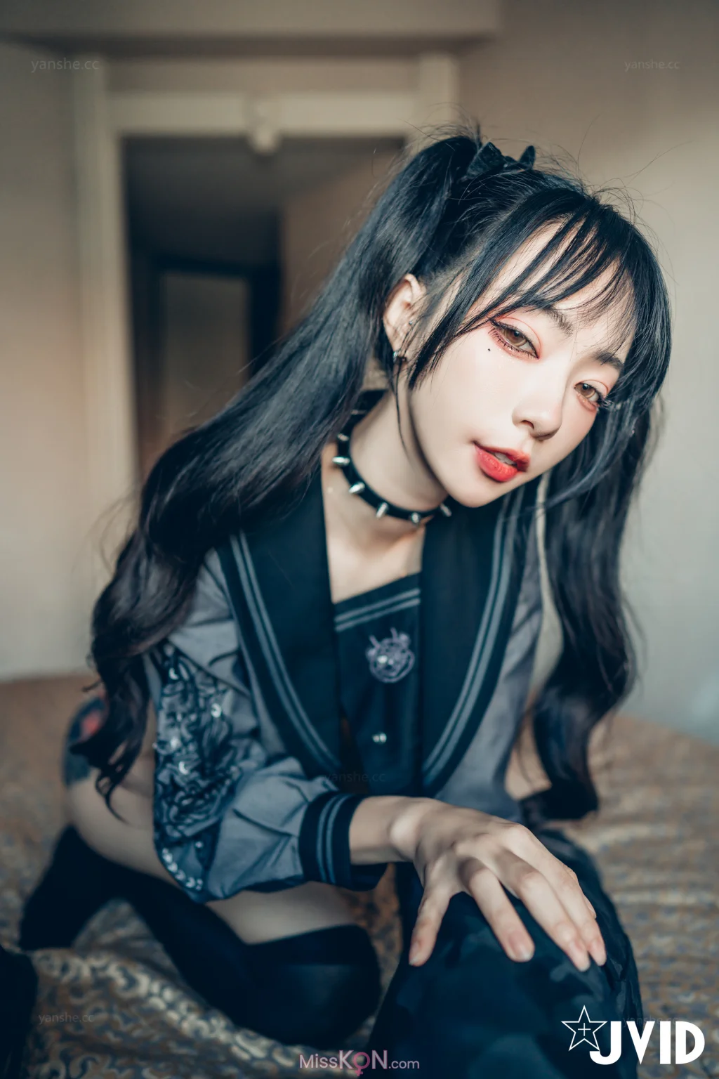 [JVID] 飄飄哥: 色色妄想系列 校花也是大姐頭 (158 photos)