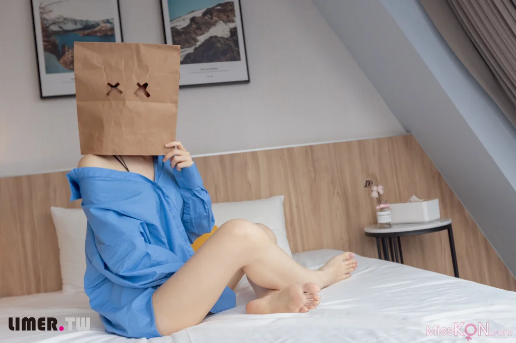 [Limerence原创] No.012: Michii纸袋女孩不给糖就捣蛋 (65 photos + 1 video) – Page 3