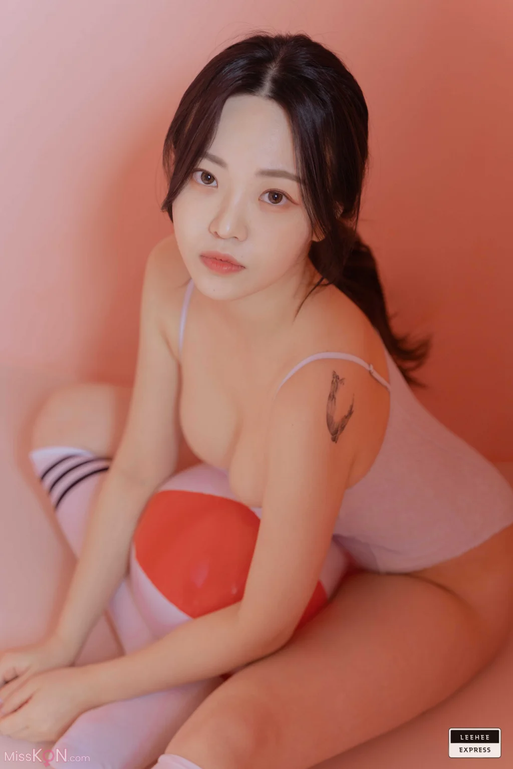 [LE] LEDG-180: Sunny (74 photos)