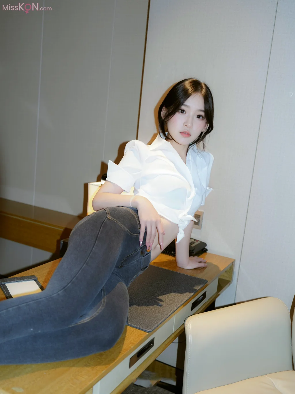 [XR Uncensored] 汁汁: R18 秀人网模特 实习期女秘书 (87 photos) – Page 2