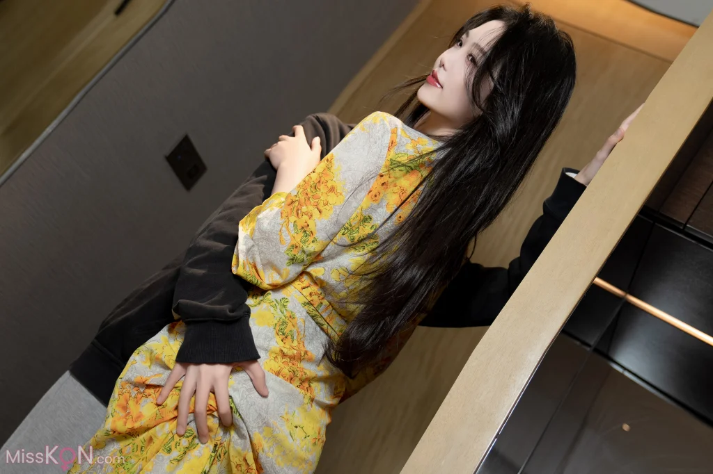 Coser@抖娘-利世: 出轨人妻 (158 photos)