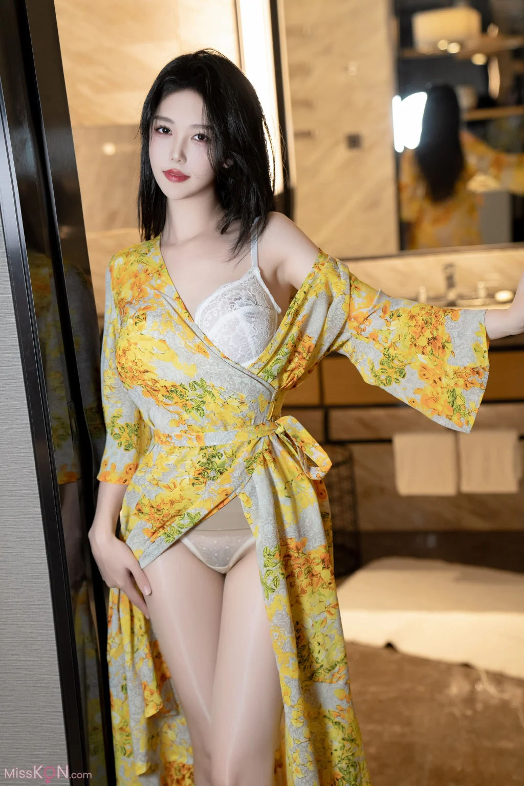 Coser@抖娘-利世: 出轨人妻 (158 photos)