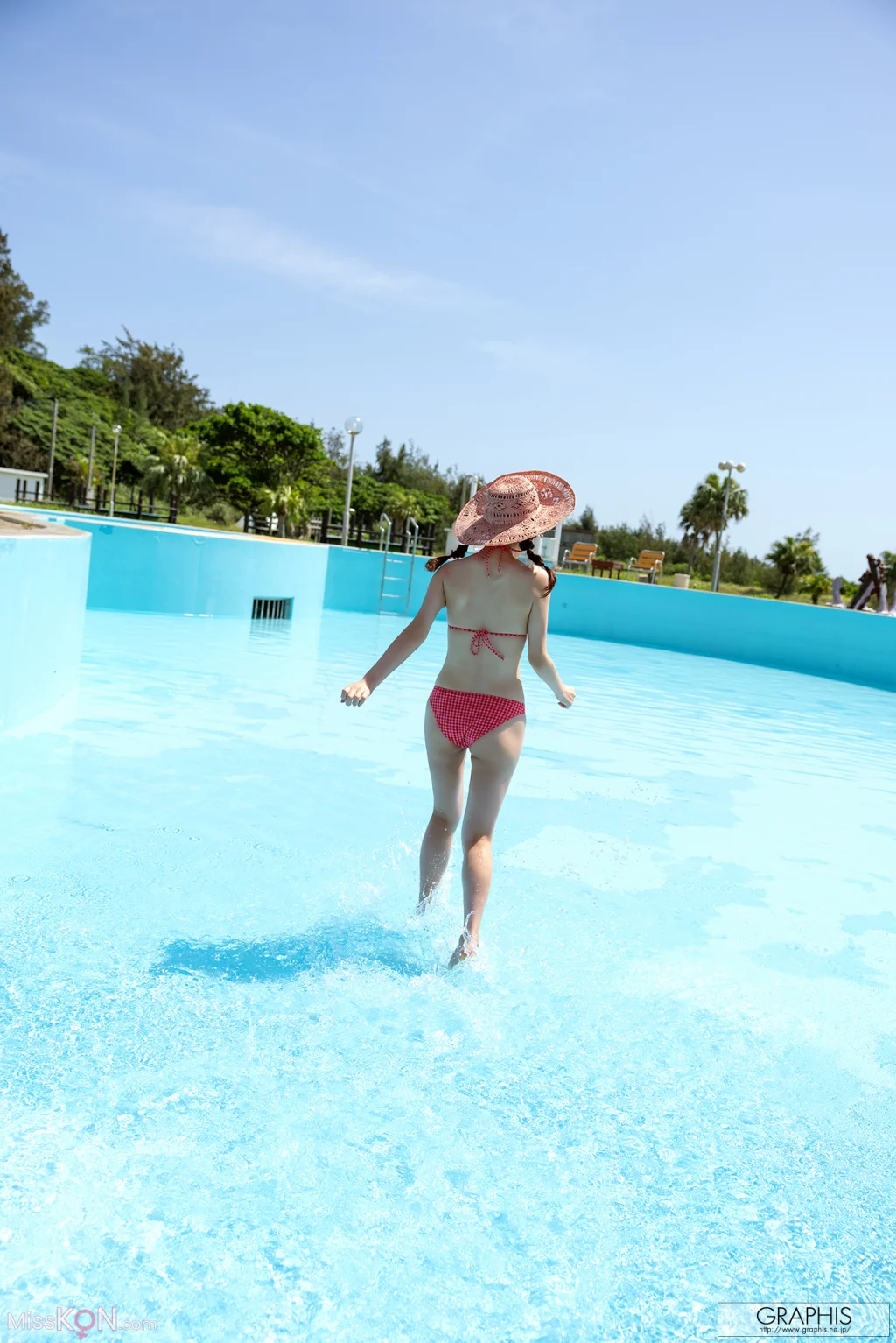 [JP] Mei Itsukaichi (五日市芽依): [Graphis] SUMMER SPECIAL 2025 Vacation Vol.4+5 (40 photos) – Page 3