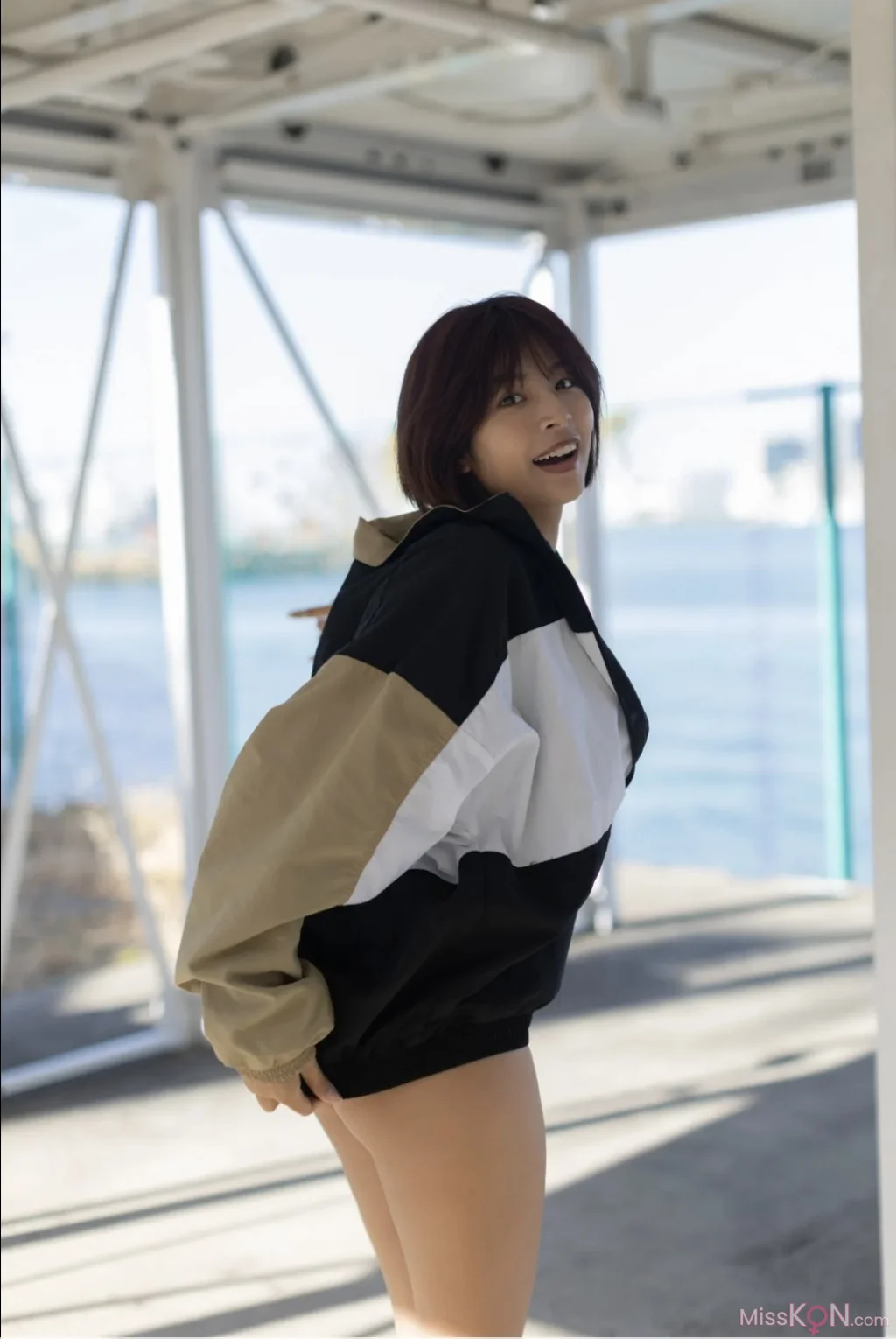 [JP] Mary Fujii (藤井マリー): [Friday Digital Photobook] Hourglass 砂時計 Vol.1+2 (82 photos)