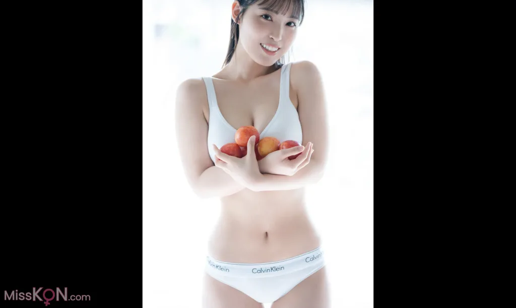 [JP] Saria Takeuchi (竹内さりあ): [Friday Digital Photobook] Secret Seaside 秘密のシーサイド Vol.1 (58 photos) – Page 2