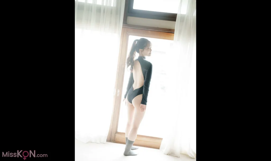[JP] Saria Takeuchi (竹内さりあ): [Friday Digital Photobook] Secret Seaside 秘密のシーサイド Vol.1 (58 photos) – Page 2