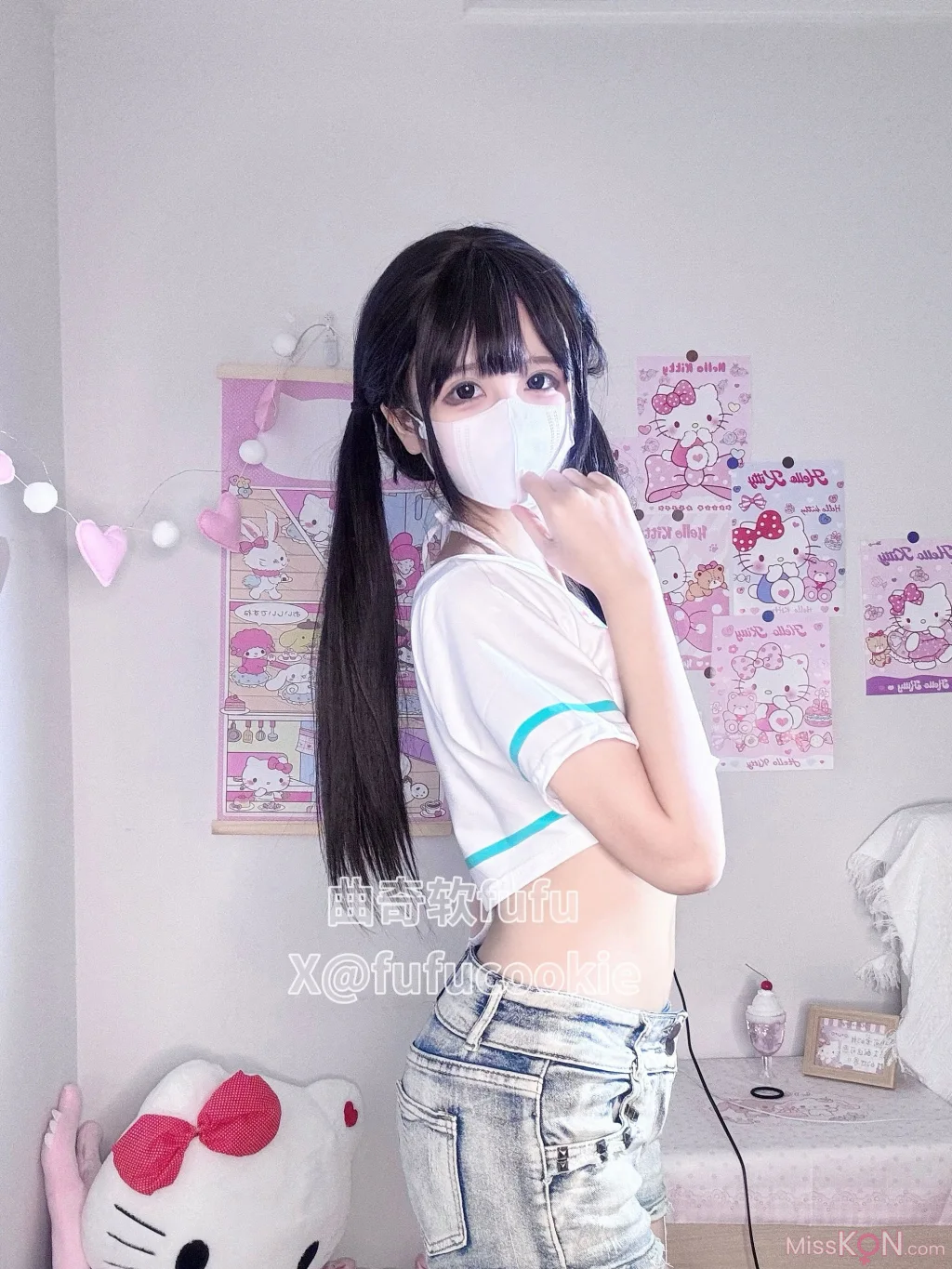 曲奇软fufu: 短T牛仔裤 (53 photos)