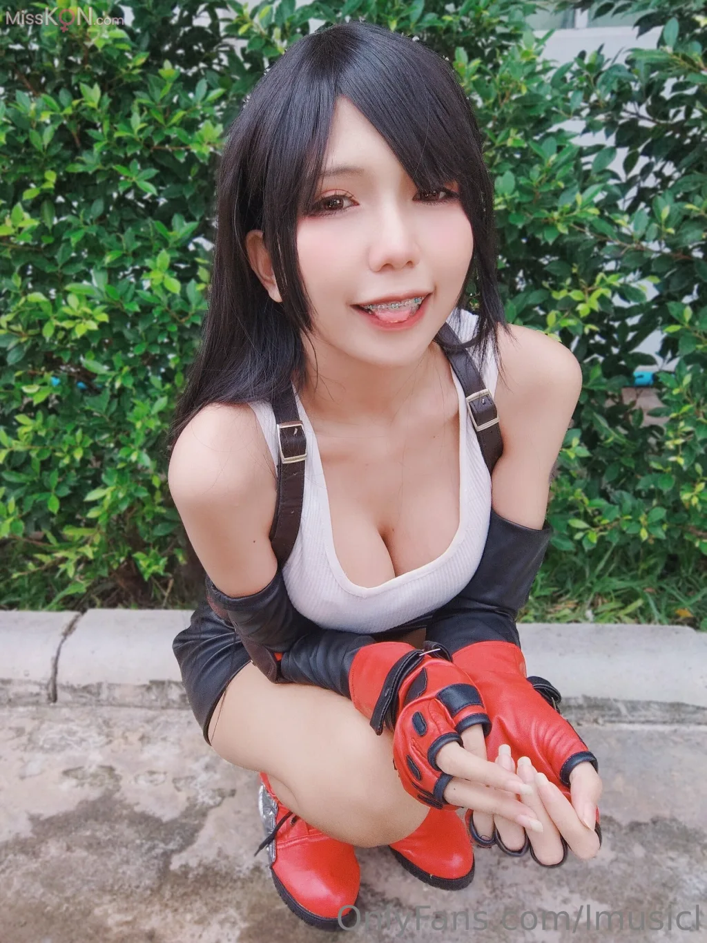 Coser@lMusicl: Tifa (24 photos)