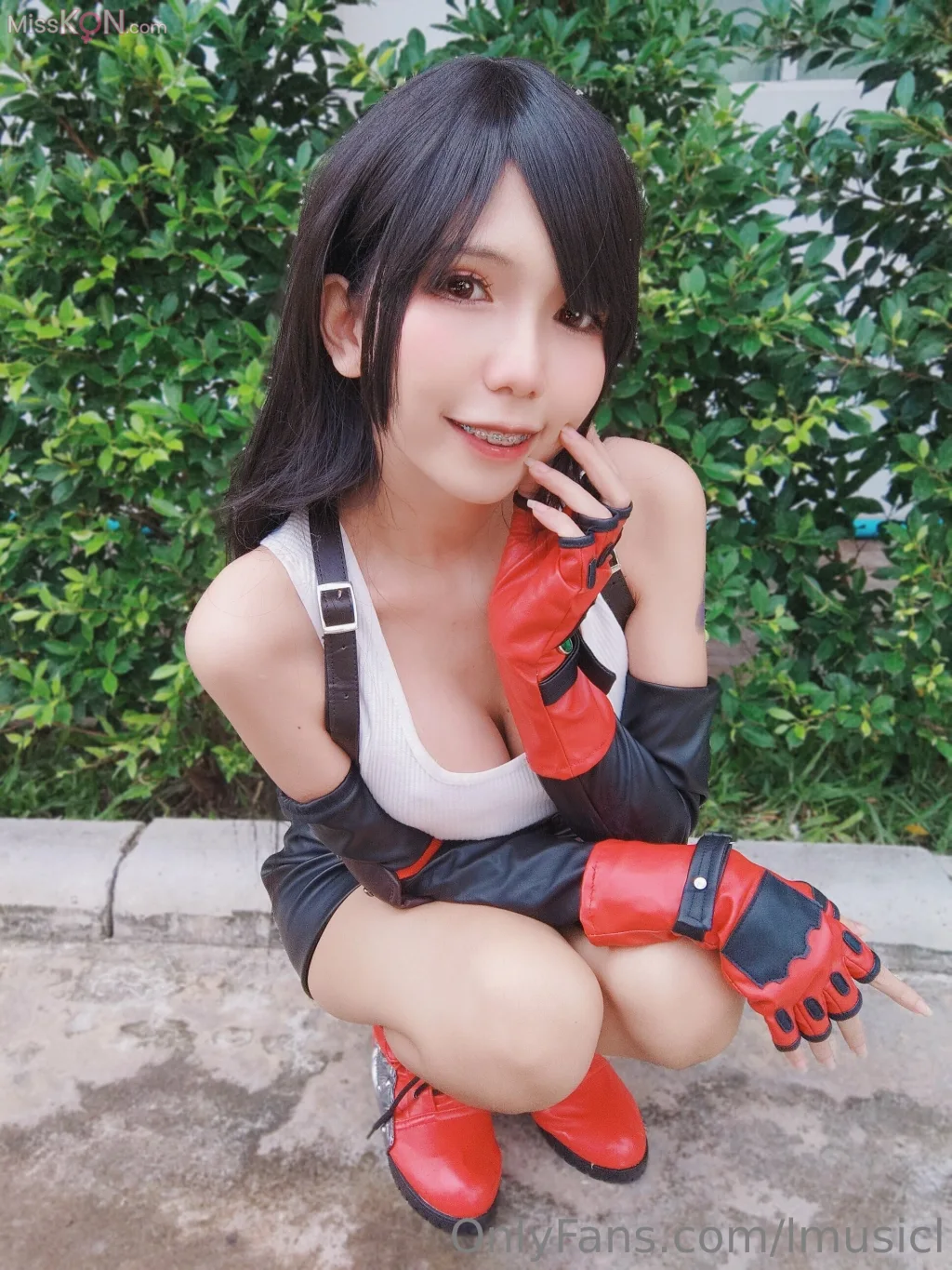 Coser@lMusicl: Tifa (24 photos)