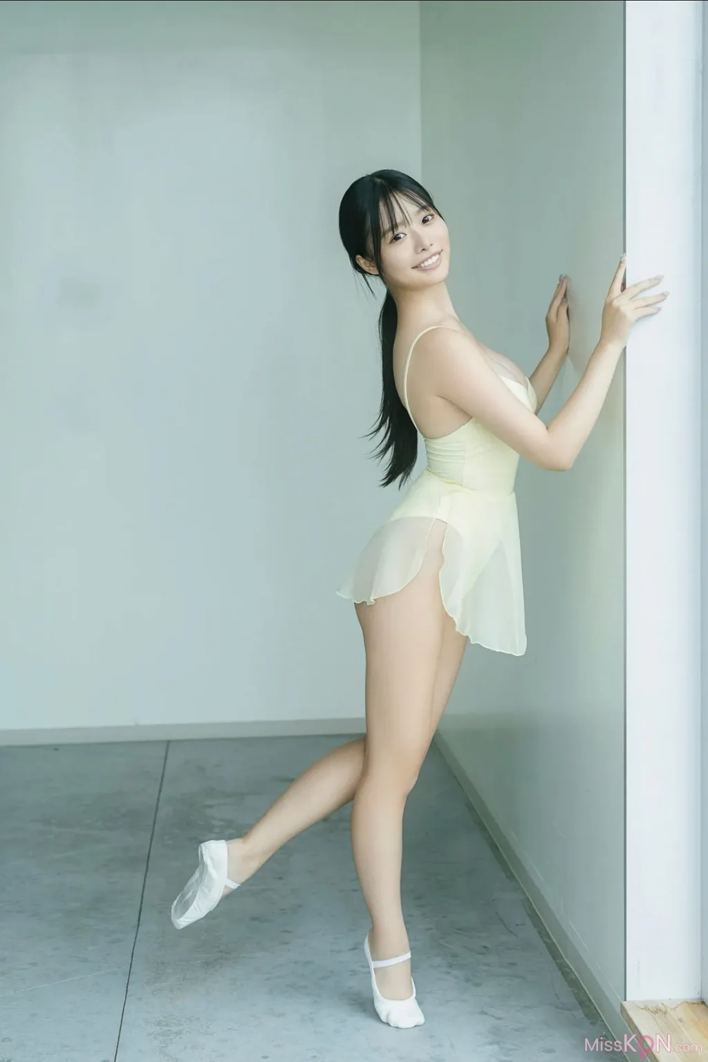 [JP] Momoha Takatsuru (高鶴桃羽): [Friday Digital Photobook] Lovely One ラブリースワン Vol.1 (Complete) (74 photos) – Page 3