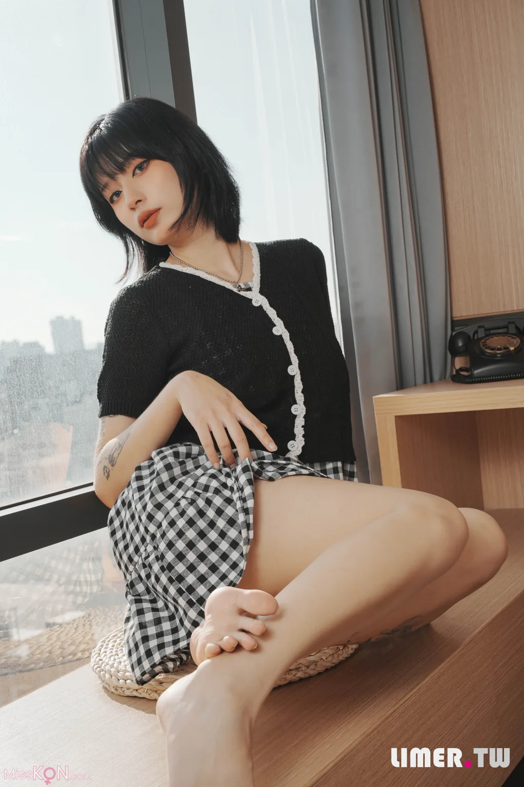 [Limerence原创] No.027: Yuni午后时光 白浓乳液足疗 (142 photos + 1 video)