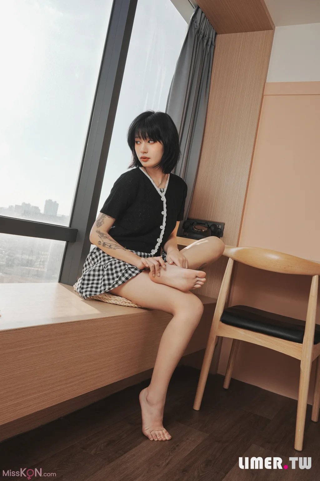 [Limerence原创] No.027: Yuni午后时光 白浓乳液足疗 (142 photos + 1 video) – Page 2