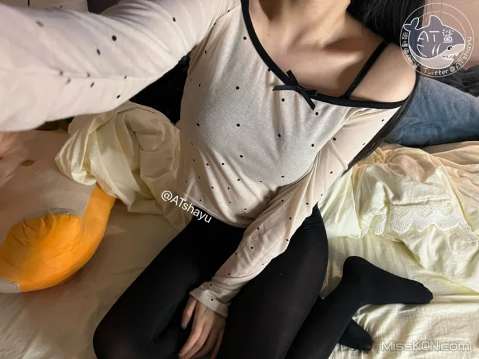 Coser@AT鲨: 原相机质感黑裤袜 (58 photos + 3 videos) – Page 2