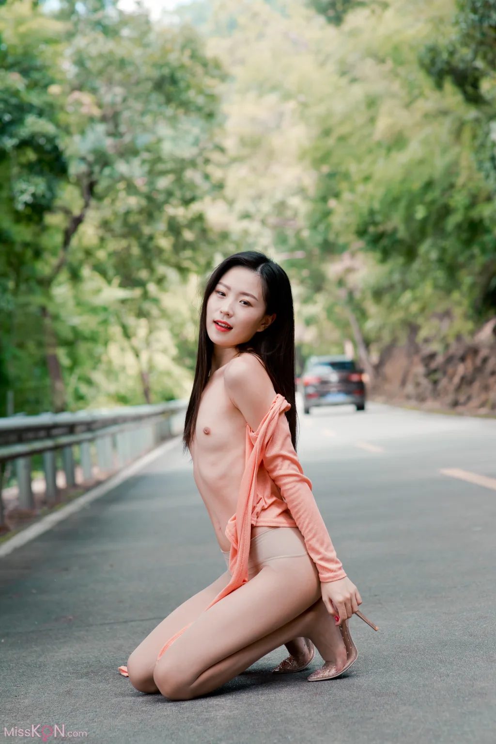 [Private Photoshoot] 杨子嫣: 户外女神的丝袜秀 (259 photos)