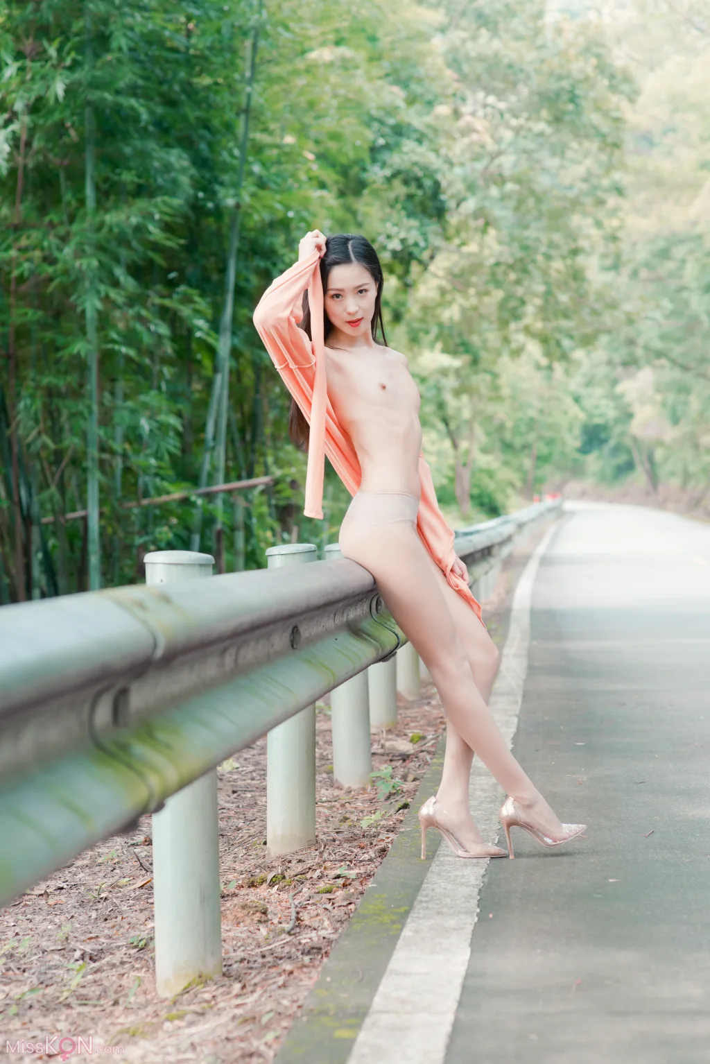 [Private Photoshoot] 杨子嫣: 户外女神的丝袜秀 (259 photos) – Page 4