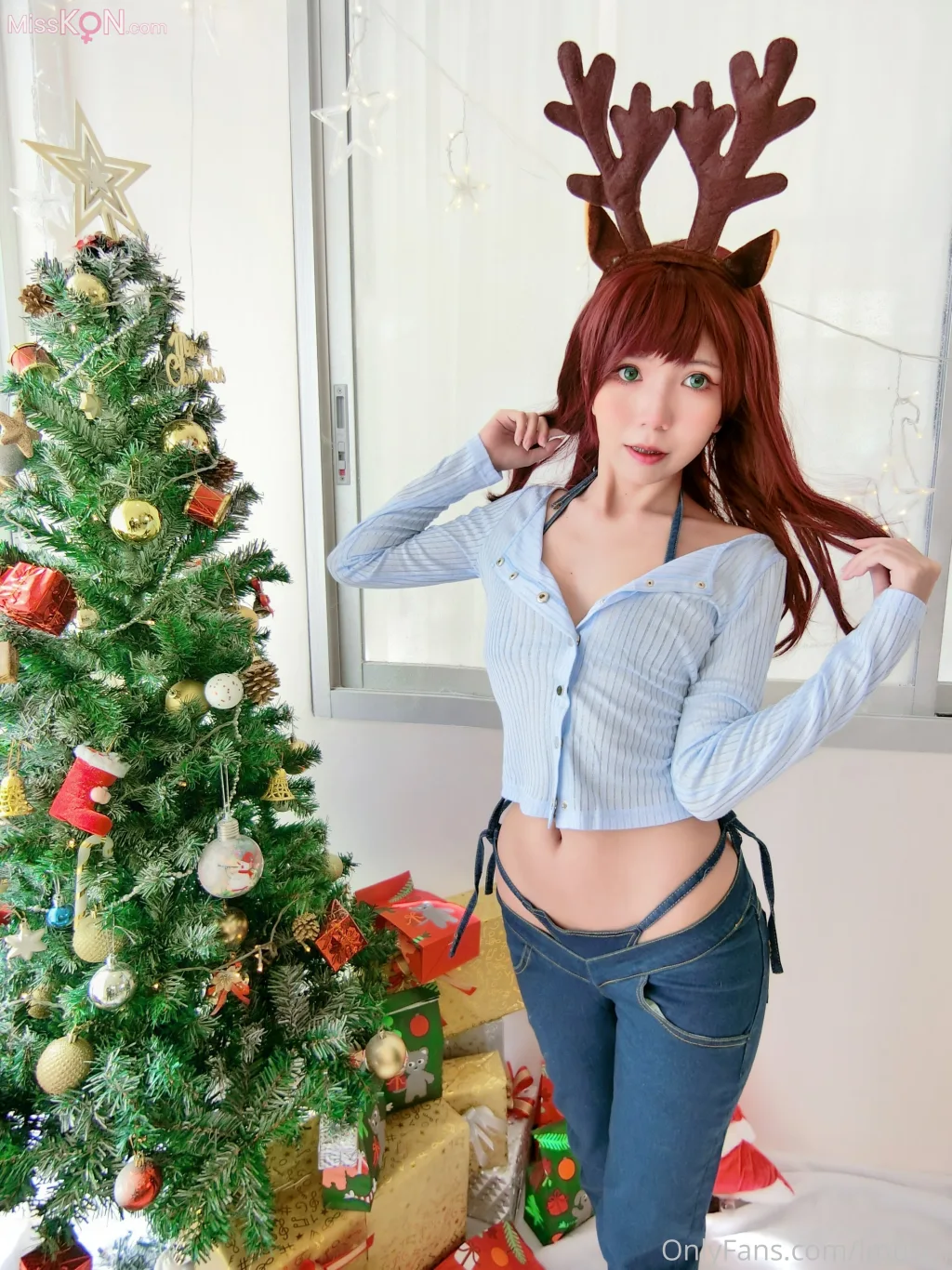 Coser@lMusicl: XMAS Guitar Sister (61 photos)