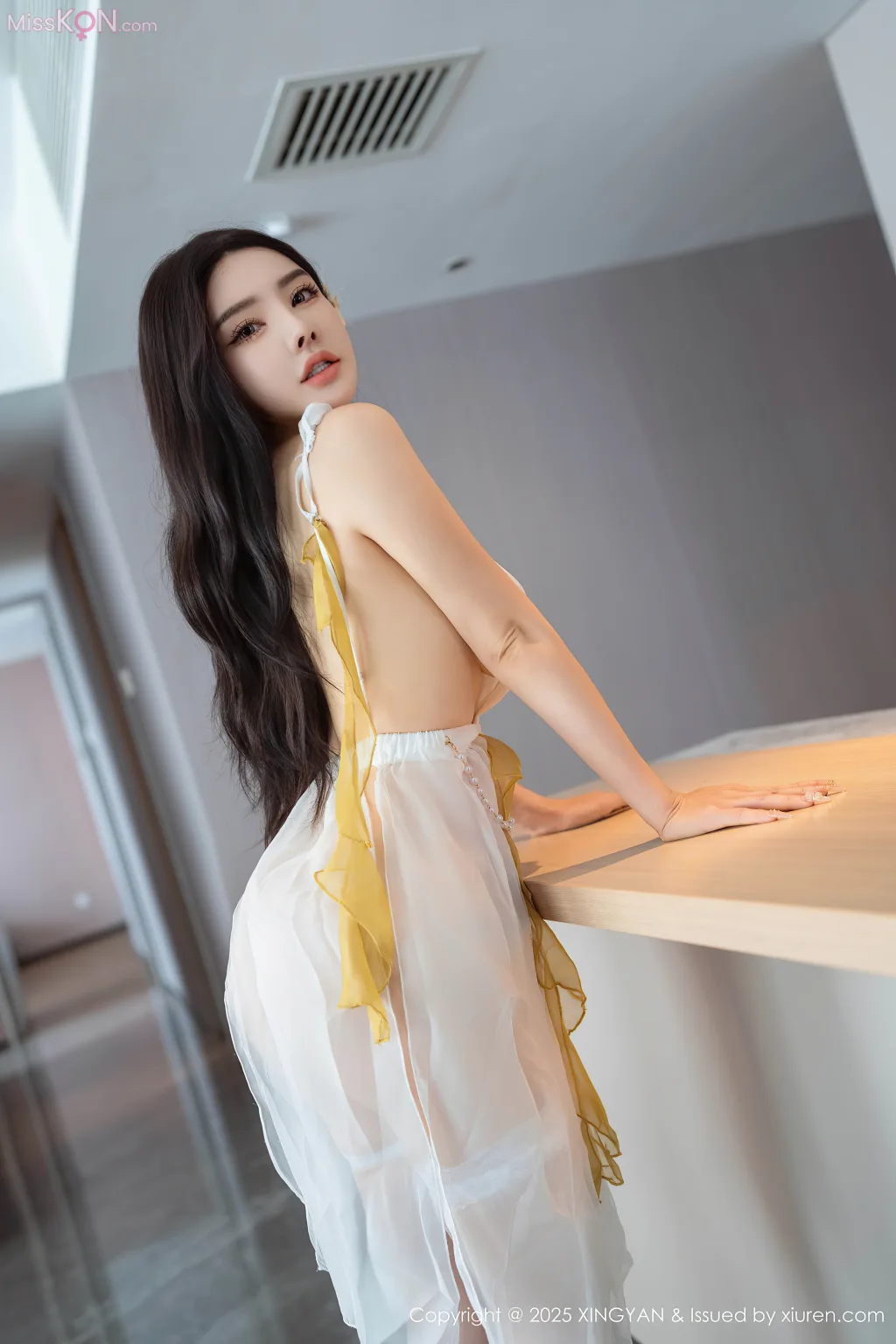 XingYan Vol.392: 潘思沁 (65 photos)