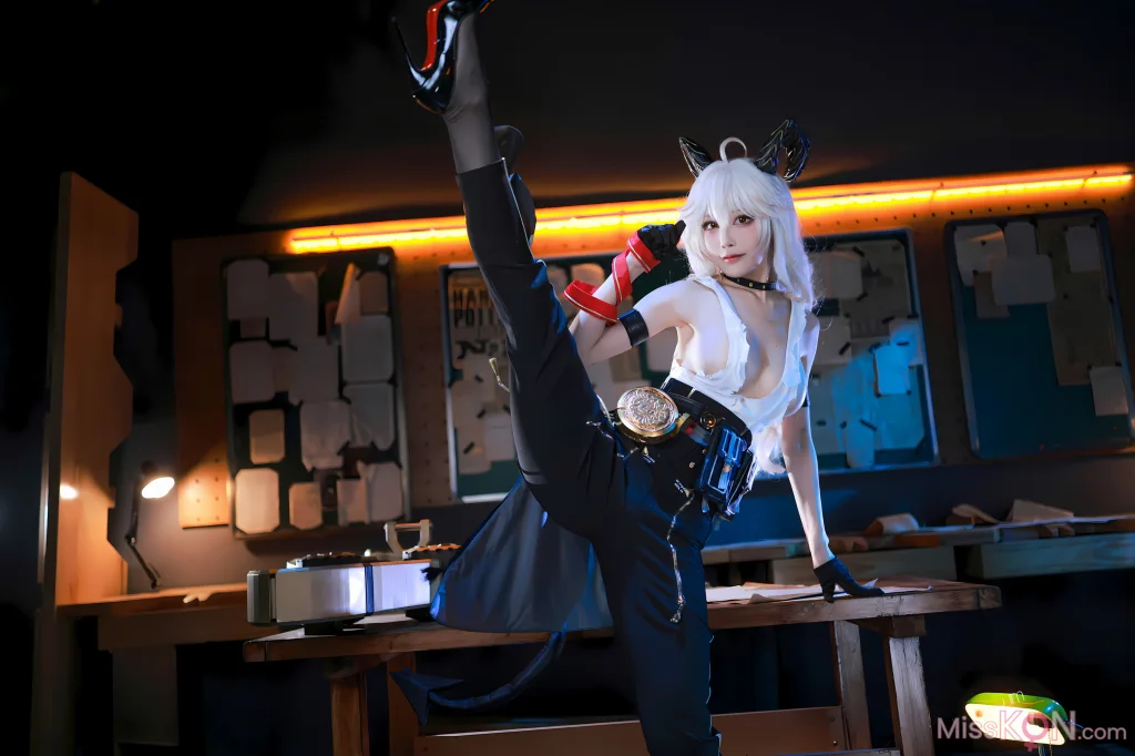 Coser@水淼Aqua: 鸣潮赞妮 (68 photos)