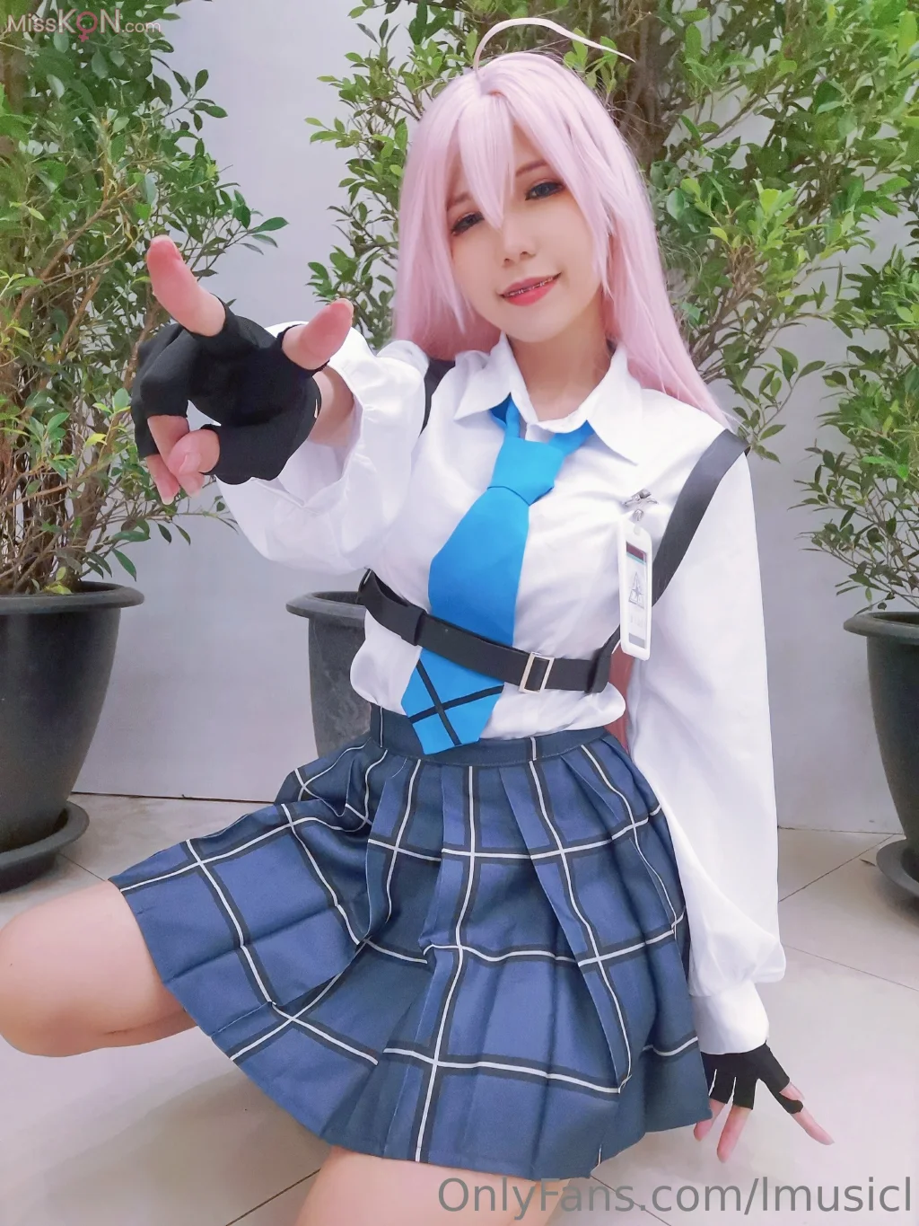 Coser@lMusicl: Takanashi Hoshino (17 photos)