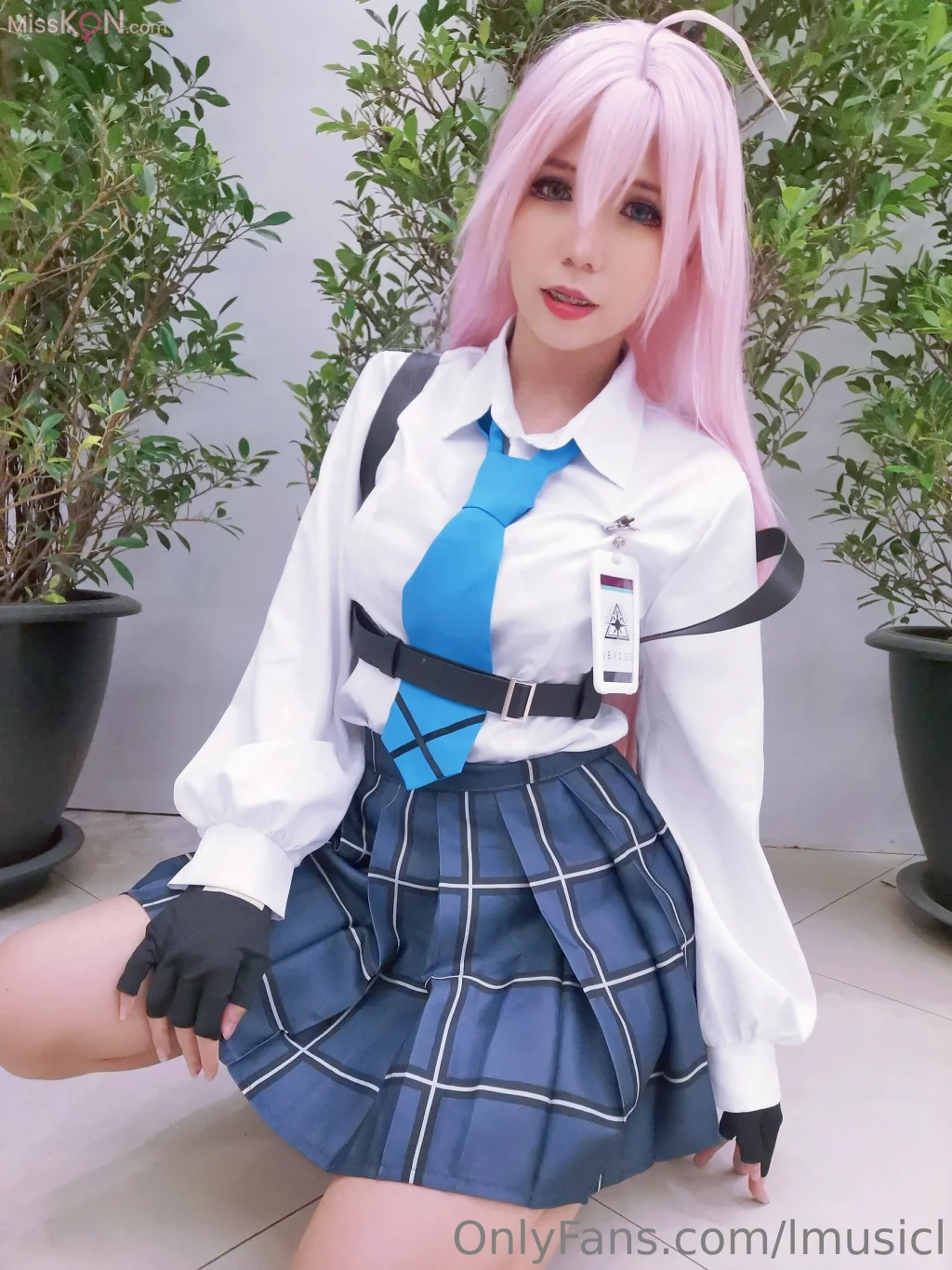 Coser@lMusicl: Takanashi Hoshino (17 photos)
