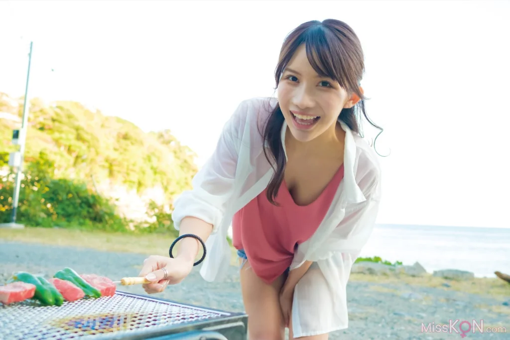 [JP] Arisa Kotoi (琴井ありさ): デジタル写真集『琴井に恋と _ 真紅と夜明けの完全版 』 (91 photos)