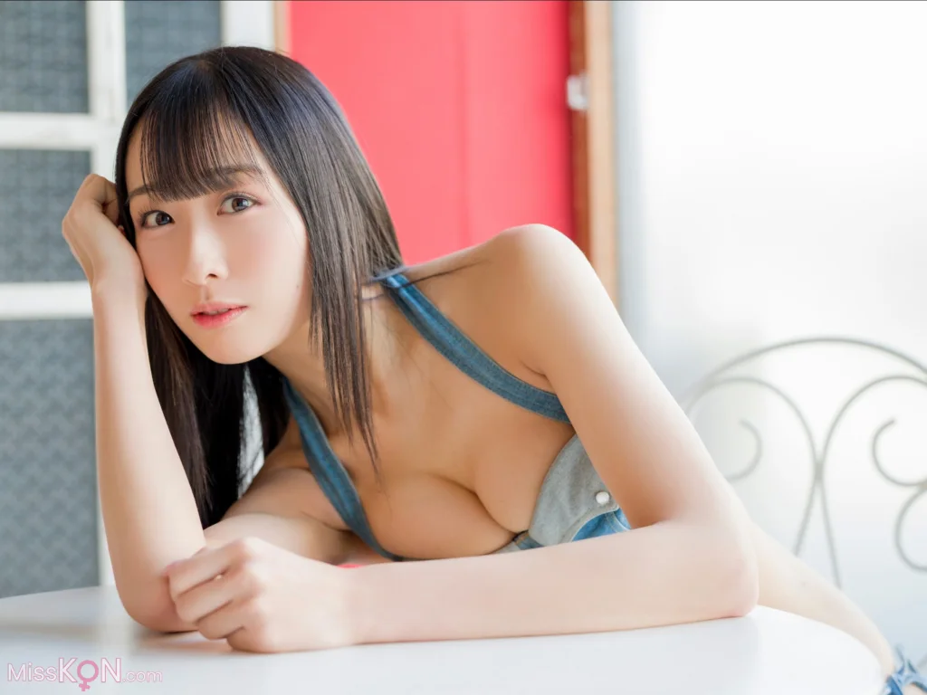 [JP] Hinata Yagi (八木ひなた): FLASHデジタル写真集 アイドル大航海時代 桃色プリンセス (41 photos)