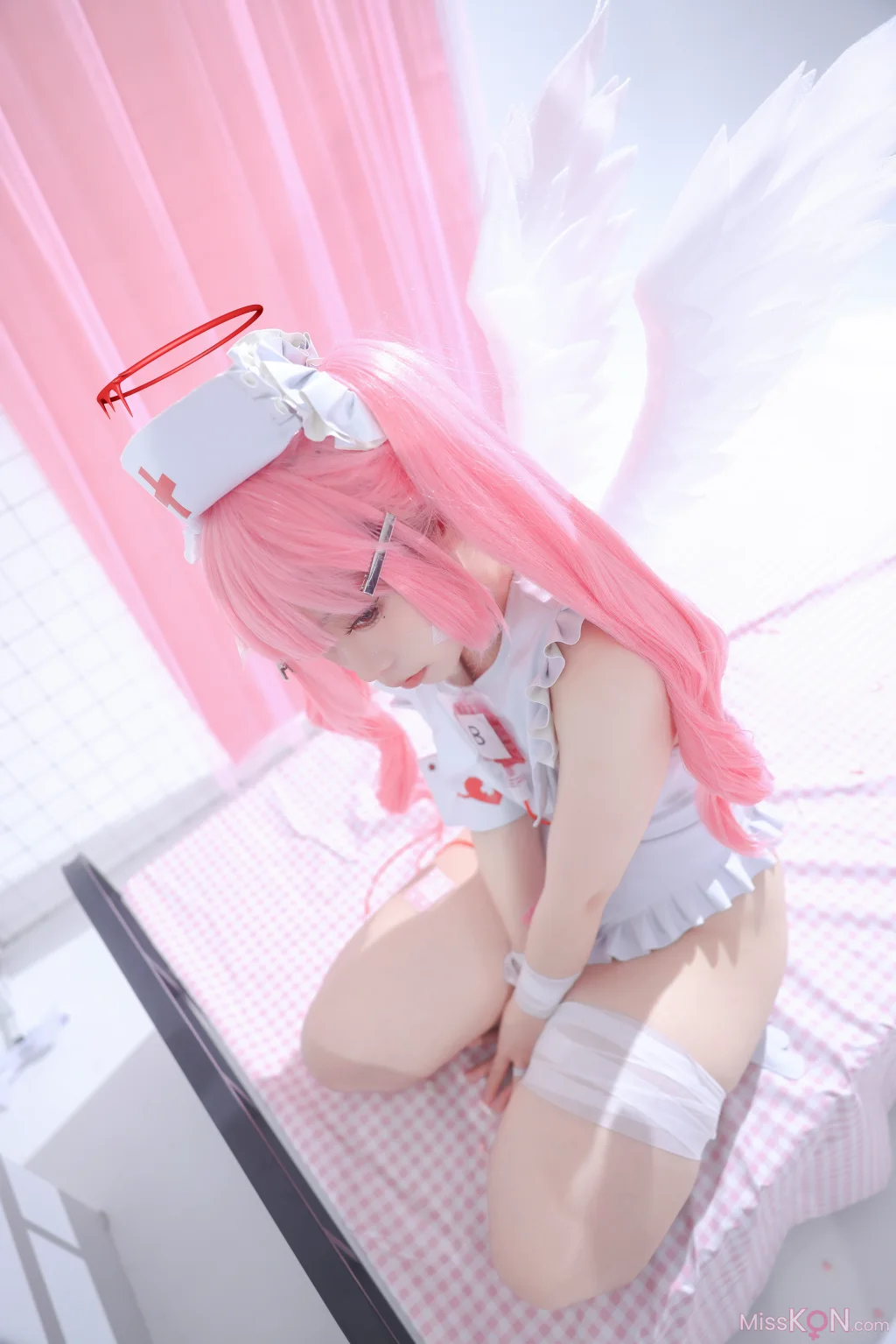 Coser@G44不会受伤: 见习看护师 月夜见爱 (31 photos)