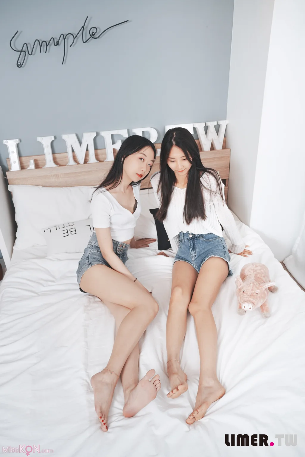 [Limerence原创] No.040: EJ+Syuan 女女足底TK地狱崩溃求饶 (140 photos)