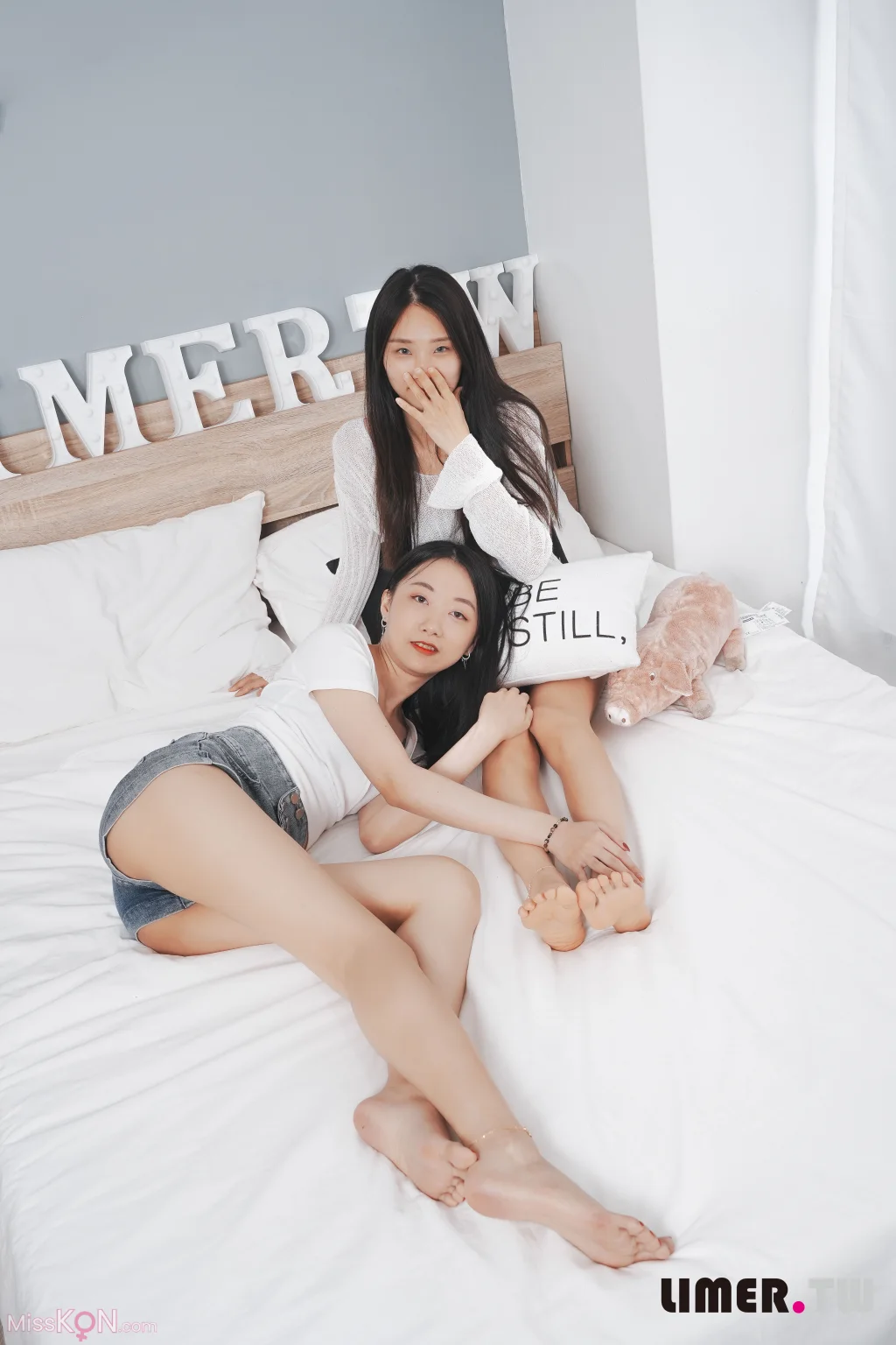 [Limerence原创] No.040: EJ+Syuan 女女足底TK地狱崩溃求饶 (140 photos)