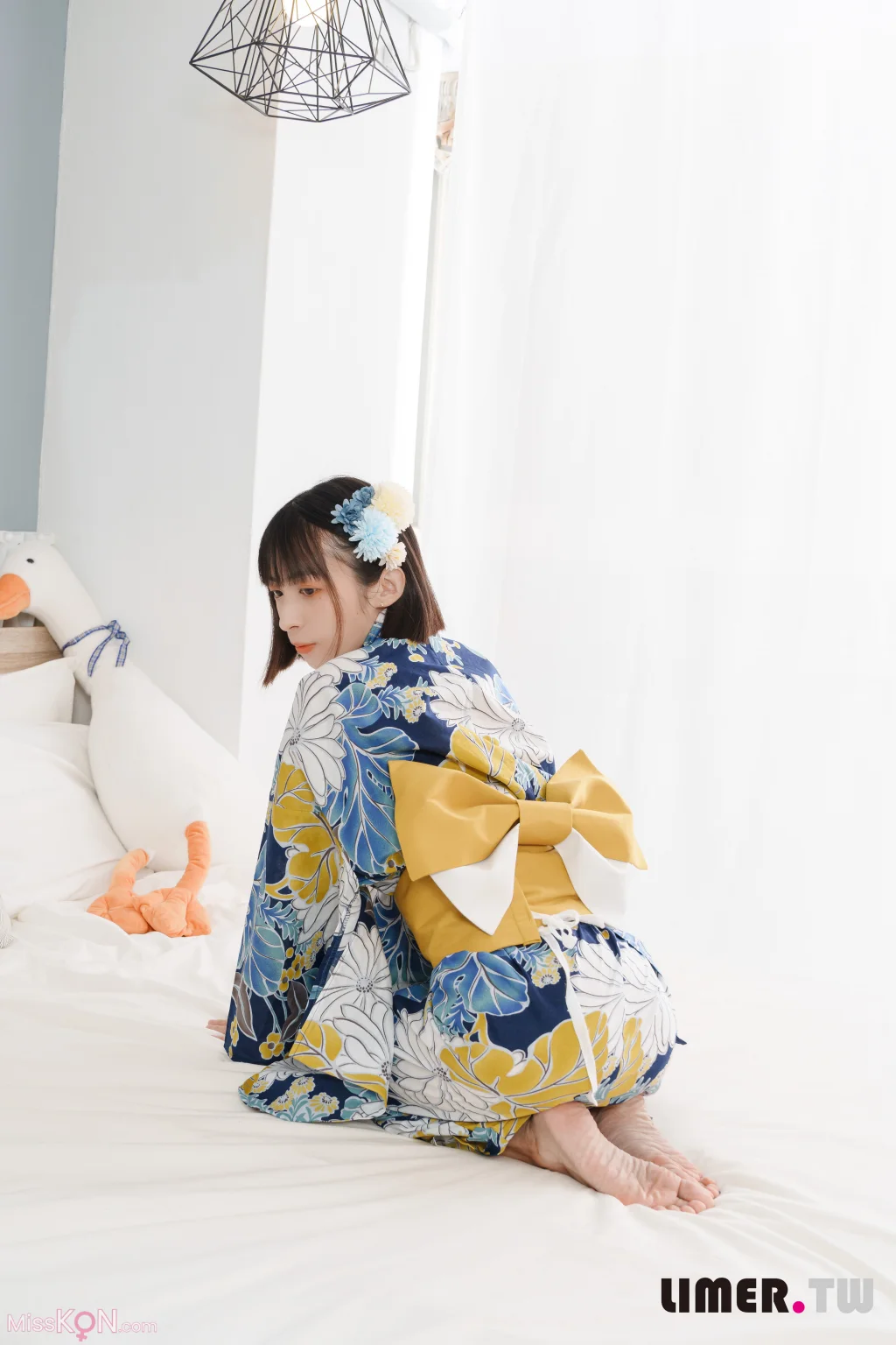[Limerence原创] No.042: 日本妹子子 超敏感脚脚初次被TK (160 photos) – Page 2