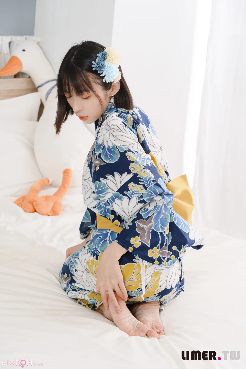 [Limerence原创] No.042: 日本妹子子 超敏感脚脚初次被TK (160 photos) – Page 2