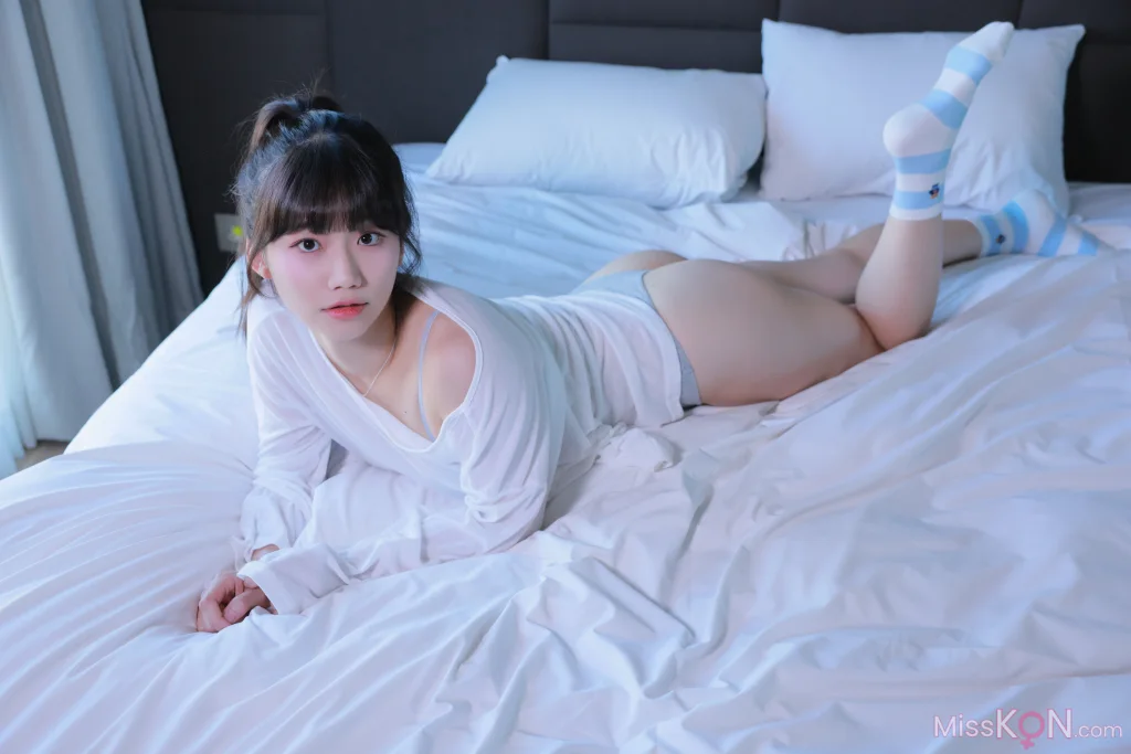 [SWEETBOX] Yui (유이): Teddy Bear (97 photos)