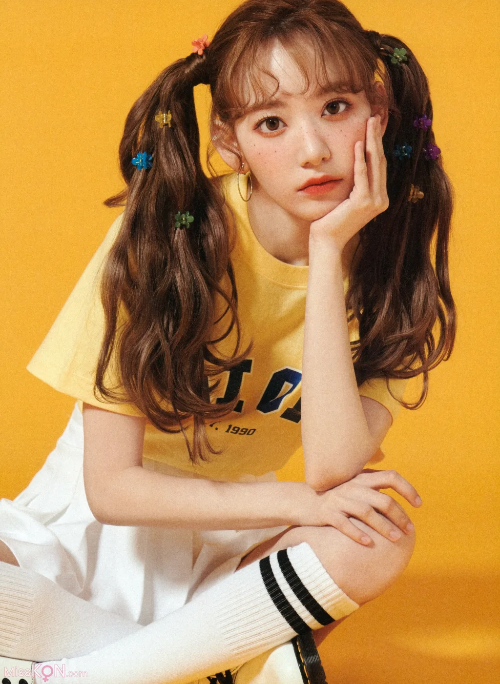[JP] Sakura Miyawaki (宮脇咲良): Graduation Visual Booklet (85 photos) – Page 3