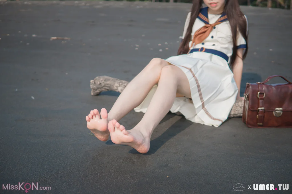 [Limerence原创] No.044: 海蓝 JK盛夏服海边戏水 (300 photos + 1 video)