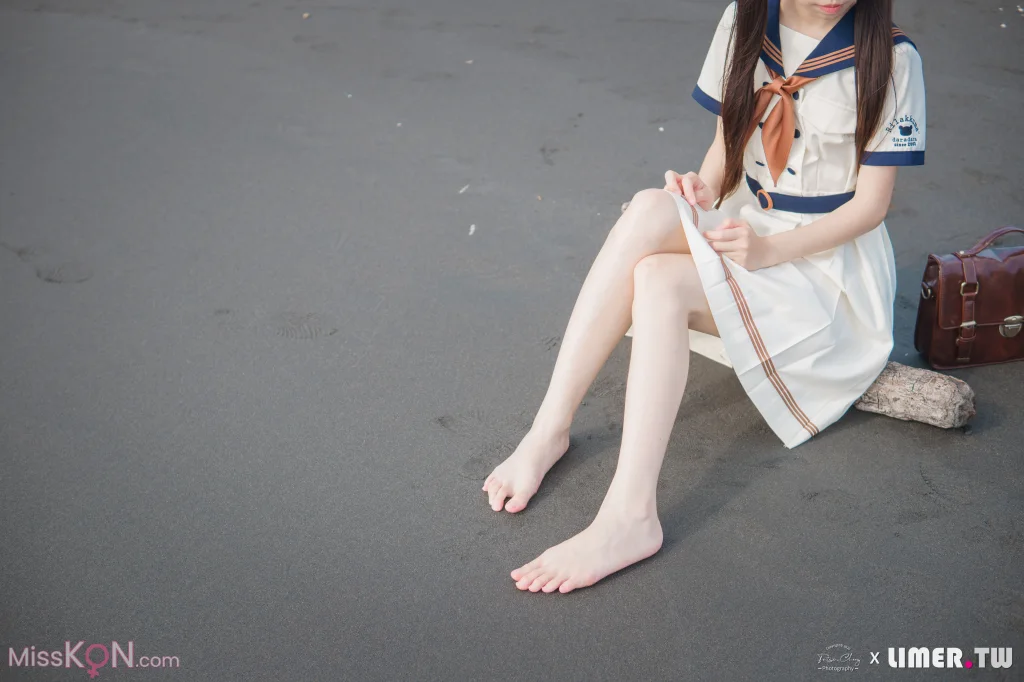 [Limerence原创] No.044: 海蓝 JK盛夏服海边戏水 (300 photos + 1 video)