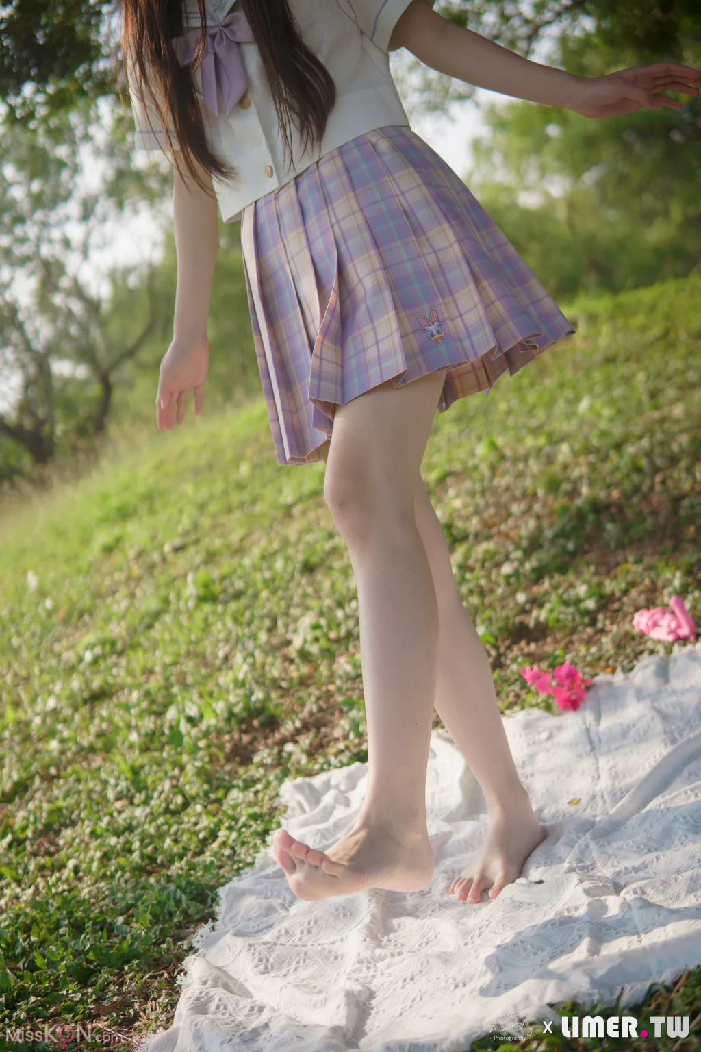 [Limerence原创] No.047: 海蓝 白皙希腊脚 JK户外野餐 (199 photos + 1 video) – Page 2