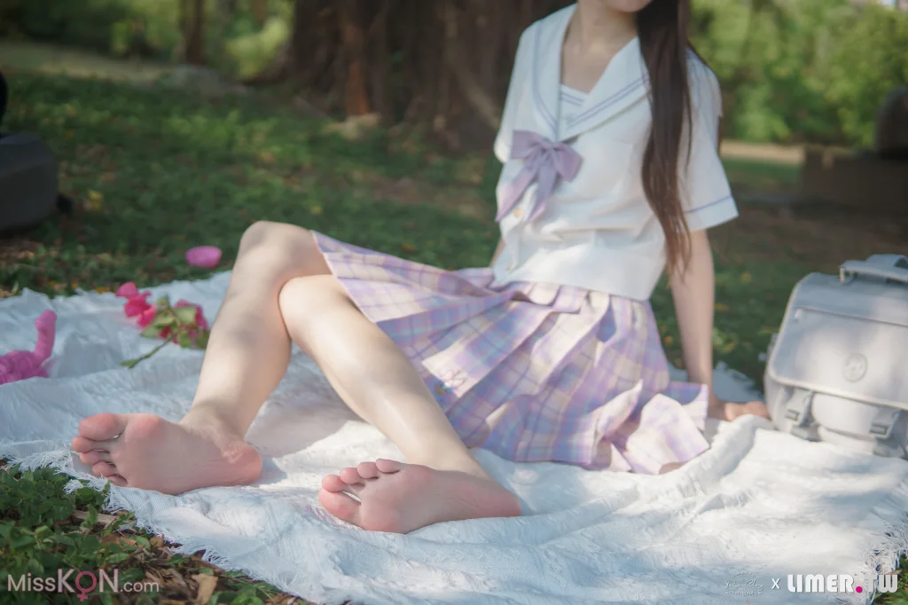 [Limerence原创] No.047: 海蓝 白皙希腊脚 JK户外野餐 (199 photos + 1 video) – Page 3
