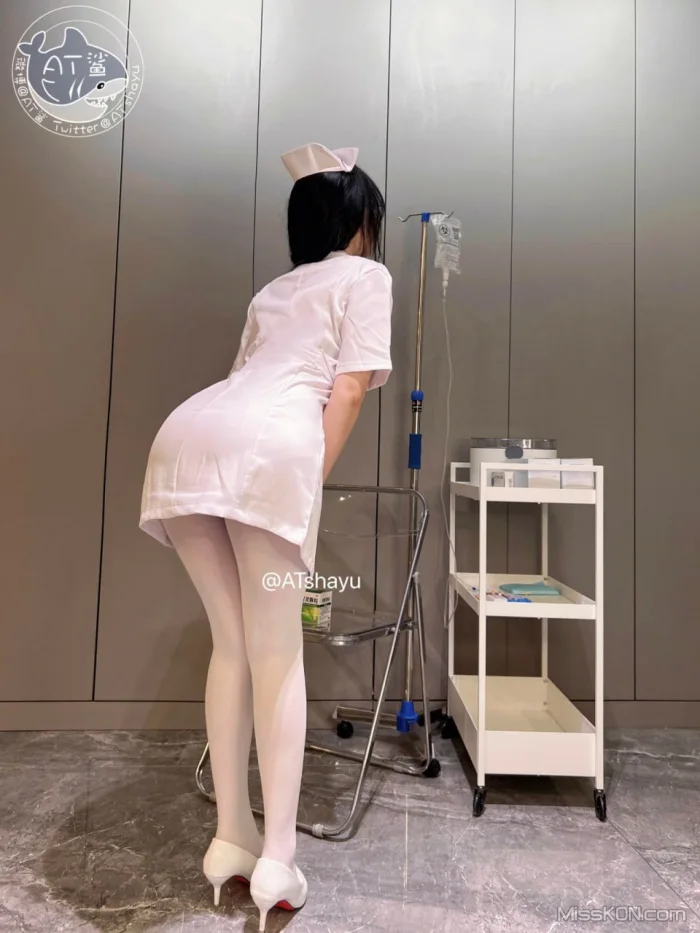 Coser@AT鲨: 白丝护士 (141 photos + 2 videos)
