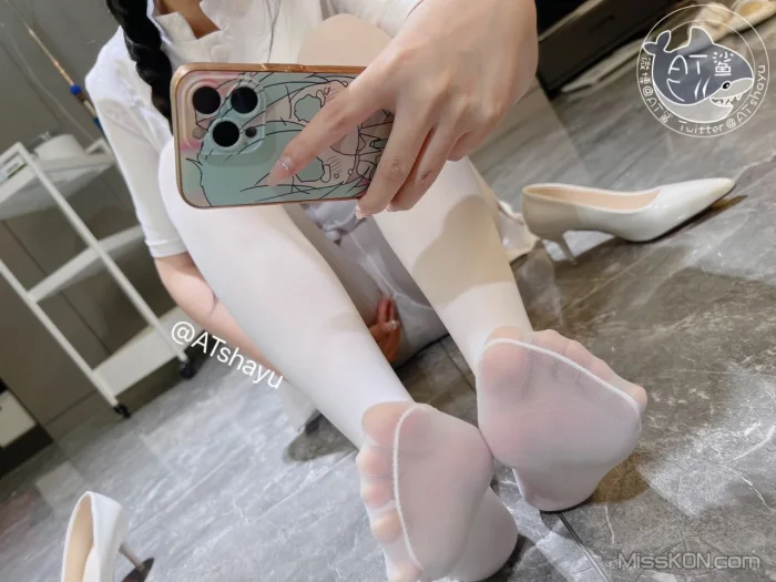Coser@AT鲨: 白丝护士 (141 photos + 2 videos)