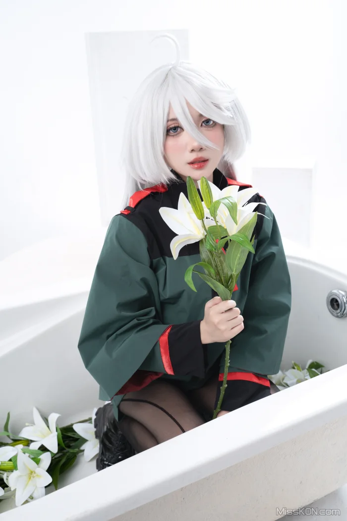 Coser@PoppaChan: Miorine (The Gundam) (100 photos + 10 videos)