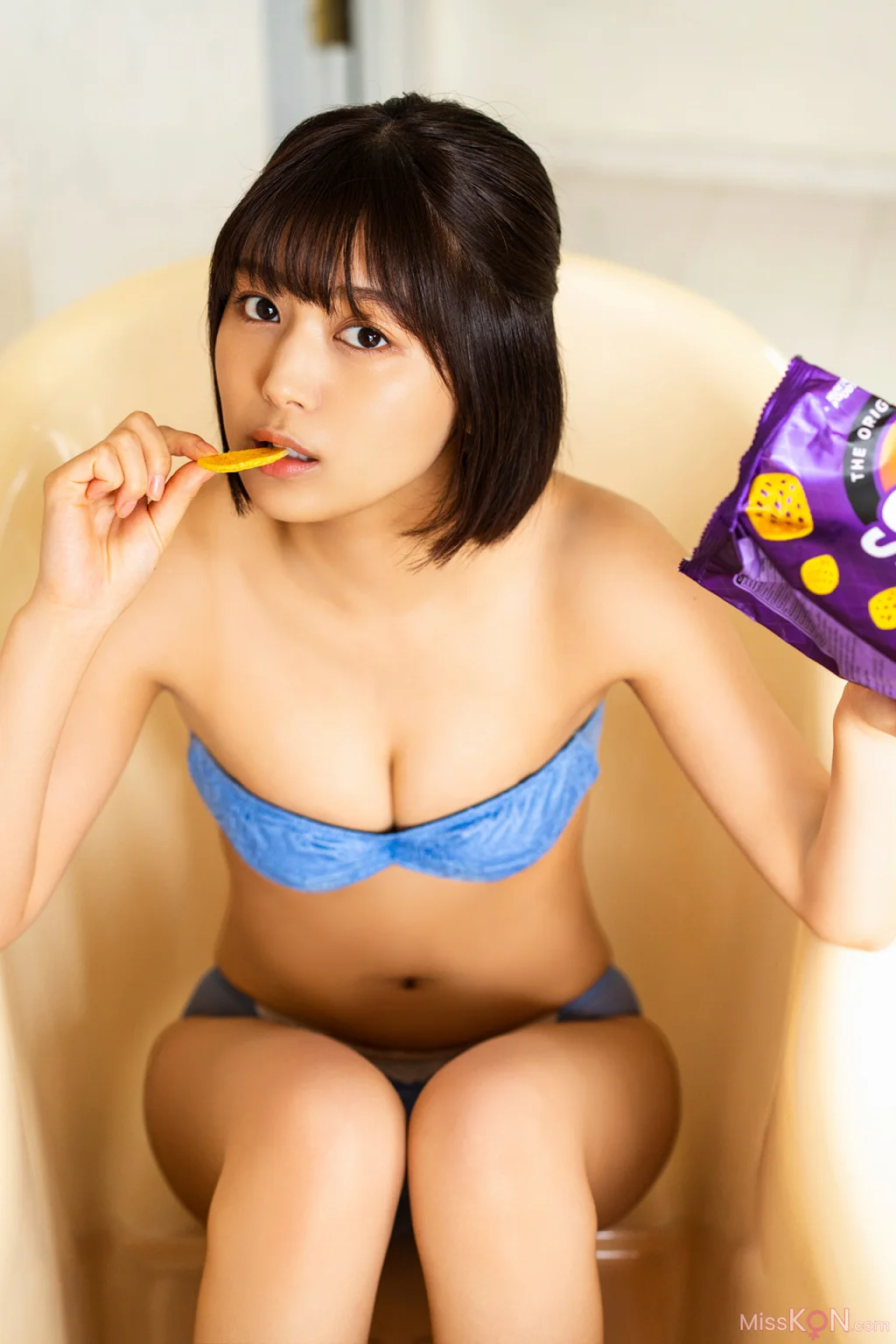 [JP] Ruka Kitano (北野瑠華): FLASHデジタル写真集 波間に誘われて (84 photos) – Page 2