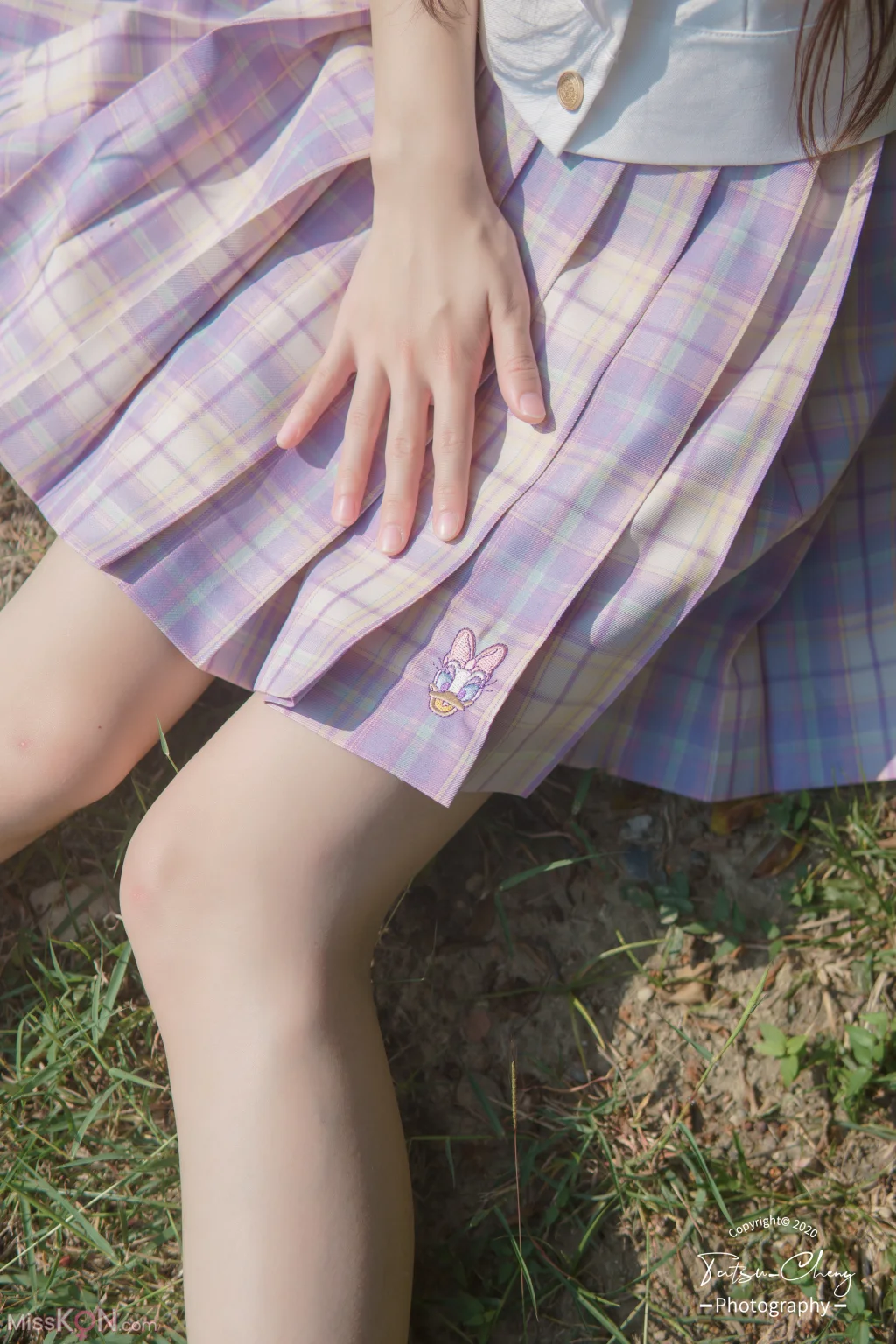 [Limerence原创] No.047: 海蓝 白皙希腊脚 JK户外野餐 (199 photos + 1 video)