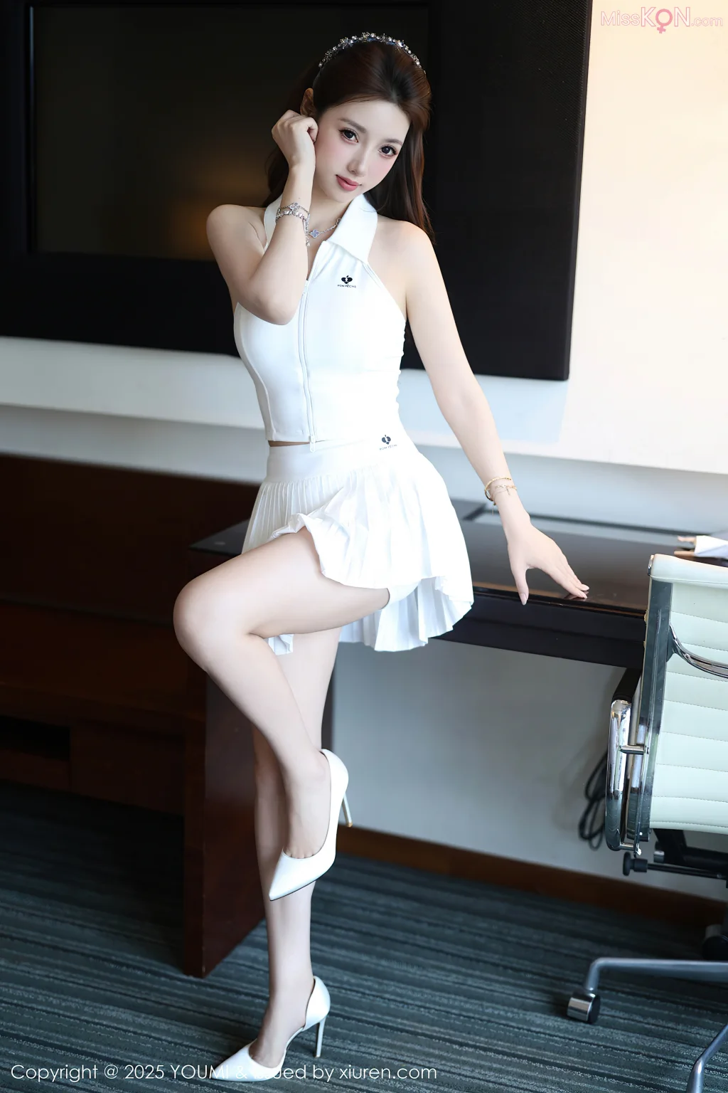YouMi Vol.1165: 桃桃·夭夭twins (71 photos)