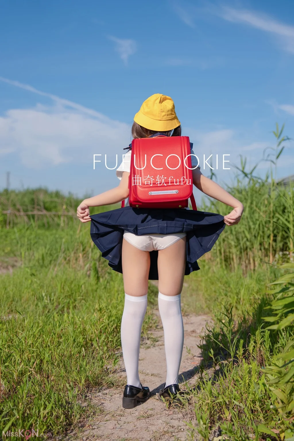 曲奇软fufu: 放课后 (50 photos)