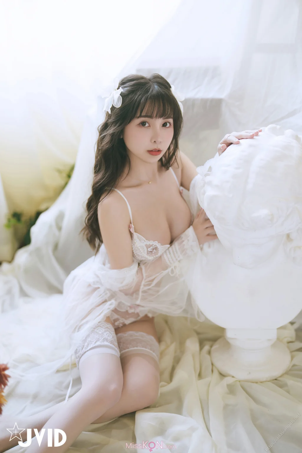 [JVID] 月台尼Tiny: 新尺度登場‼️初嚐禁果解開情慾底線🥵天然美乳Tiny化身夏娃與你一起纏綿 (120 photos)